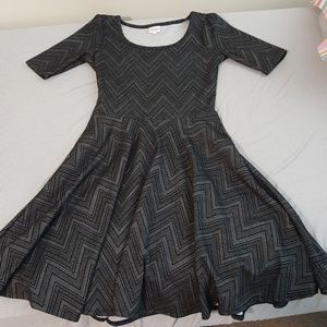 *LAST CHANCE* Gray dress with black zigzag pattern
